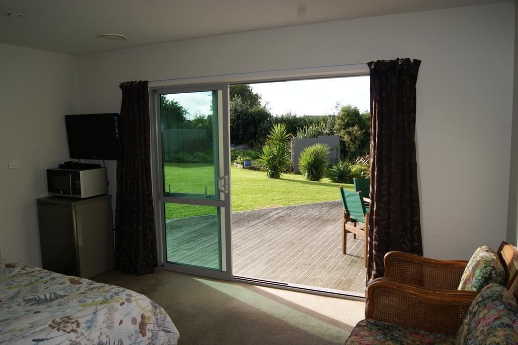 Waihi Beach Getaway-Studio, Ensuite & Private Deck Buitenkant foto